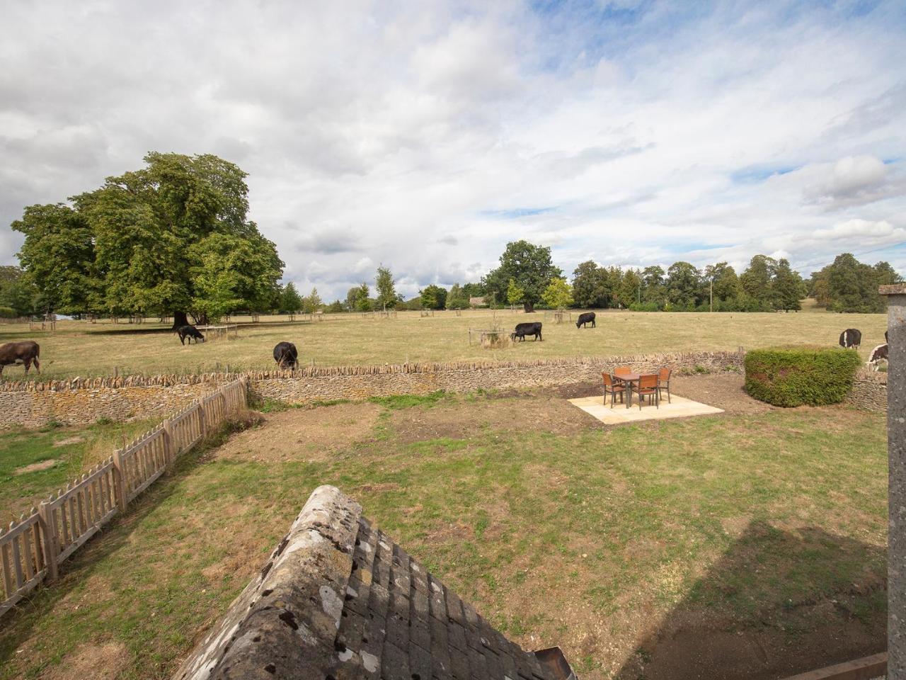 Meadow View Villa Cirencester Luaran gambar